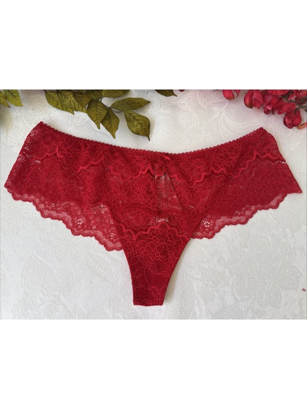 VICTORIA'S SECRET S RED LACE DREAM ANGELS WIDE SIDE THONG PANTIES NWT